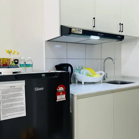 C&Y Horizon Suites Homestay Sepang - Klia Transit - Near Xiamen University Kampong Melot Exterior photo